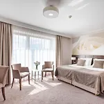 Różany Gaj - Destigo Hotel 4*