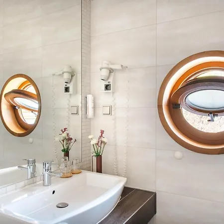 Różany Gaj Hotel 4*
