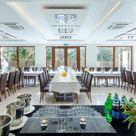 Rozany Gaj - Destigo Hotell