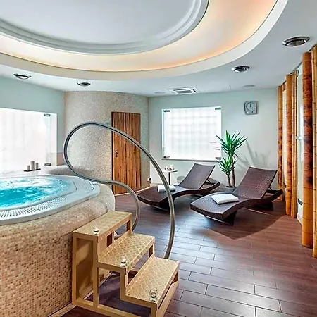 Rozany Gaj - Destigo Otel