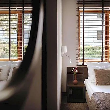 Otel Rozany Gaj - Destigo