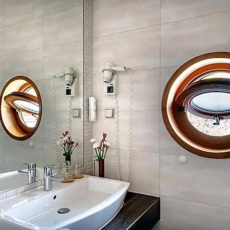 Rozany Gaj - Destigo Otel Gdynia