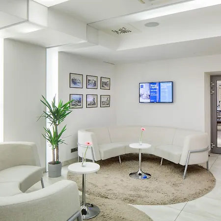 Rozany Gaj - Destigo Otel Gdynia