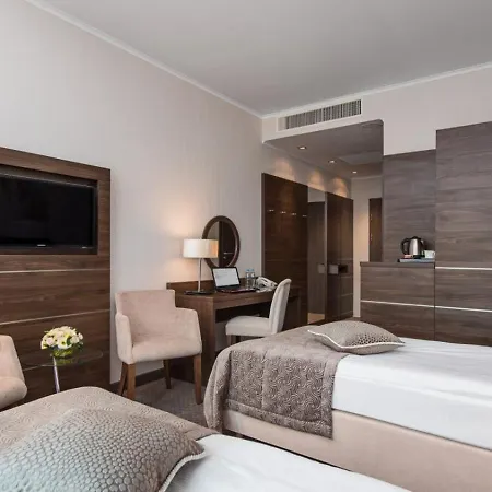 Hotell Rozany Gaj - Destigo