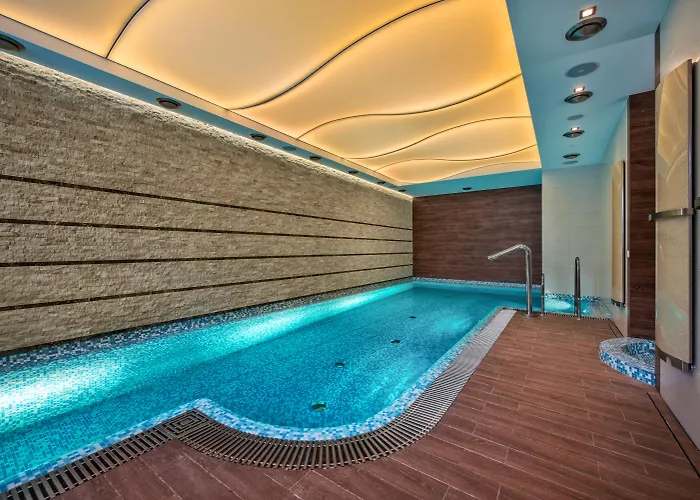 Rozany Gaj - Destigo Hotell 4*