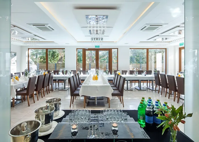 Rozany Gaj - Destigo Hotell